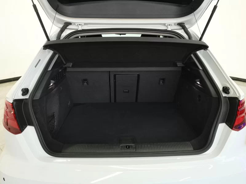 Audi A3 2019 immagine di auto #21