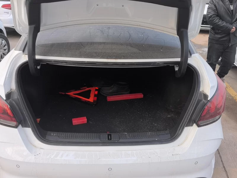 5 2023 immagine di auto #21
