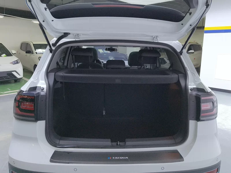 Volkswagen Tacqua 2021 car image #21