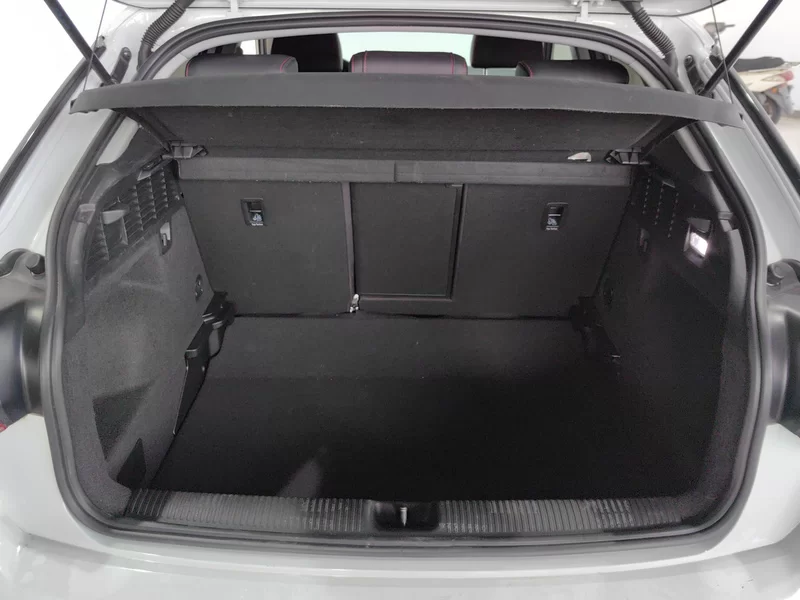 Audi Q2L 2020 car image #21