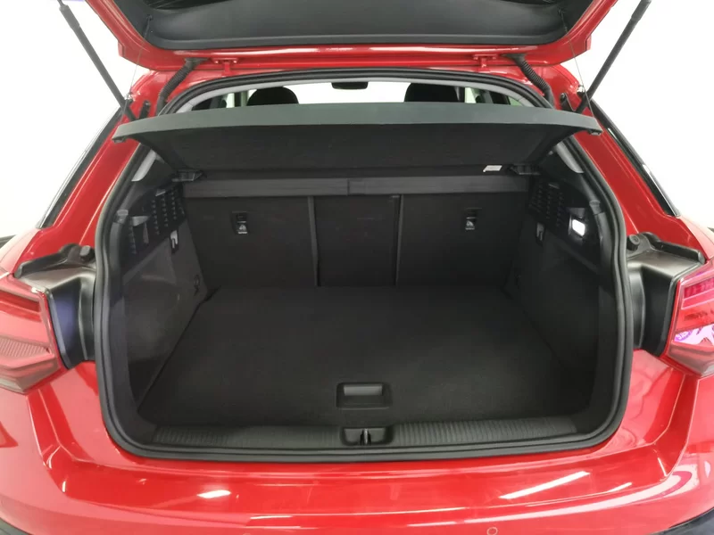Audi Q2L 2020 car image #21