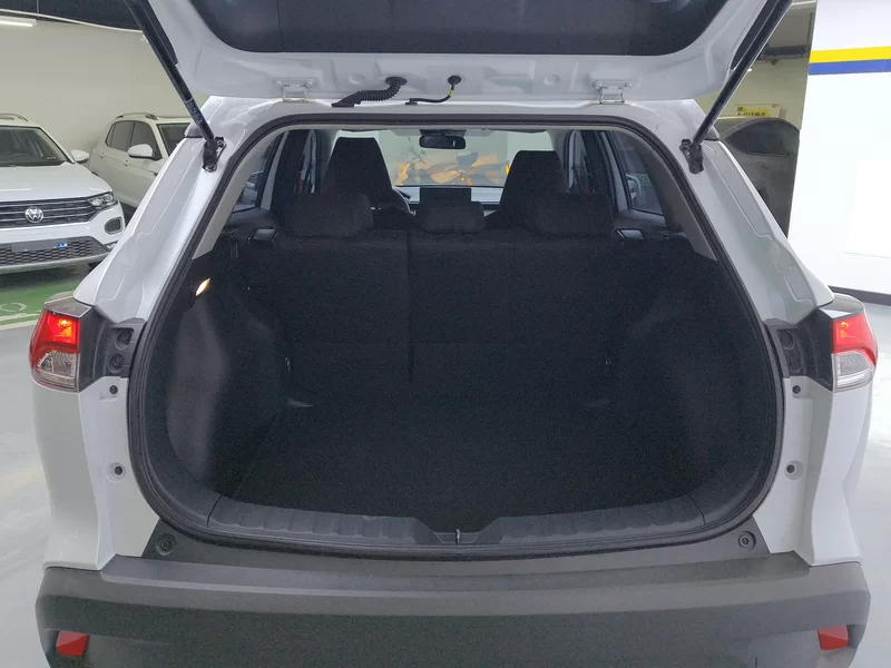 丰田 卡罗拉锐放 2024 汽车图片 #21