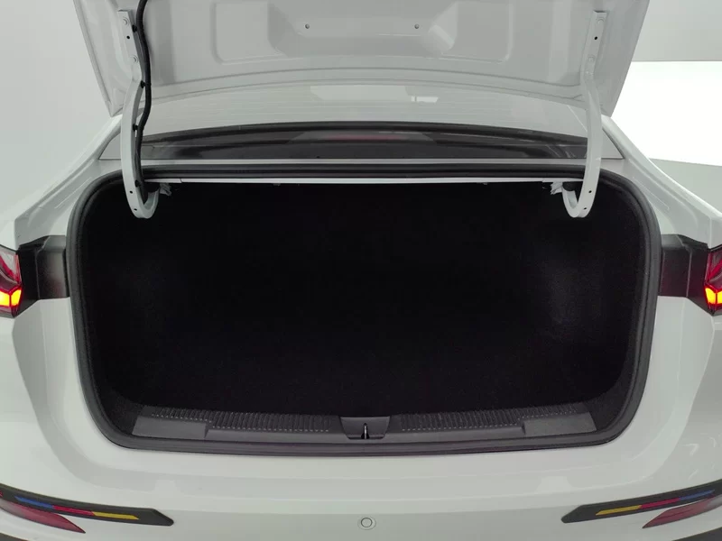 Roewe i5 2023 car image #21