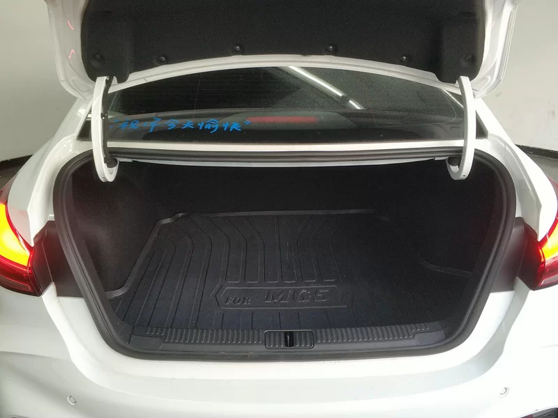 MG 5 2025 immagine di auto #21