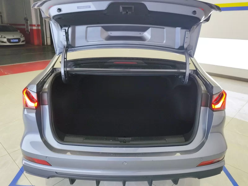 Roewe i5 2025 imagem de carro #21