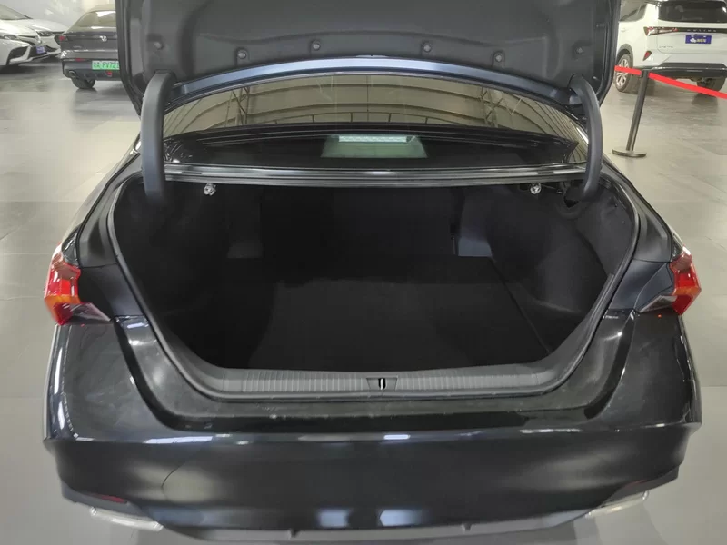 Toyota Avalon 2022 car image #21