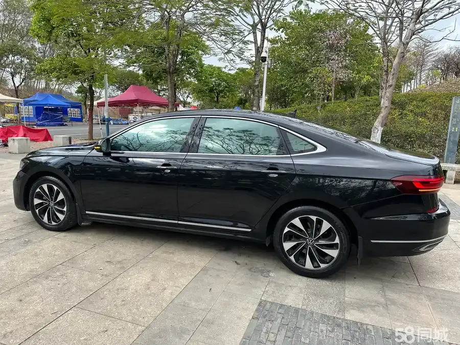 Volkswagen Passat 2021 car image #21
