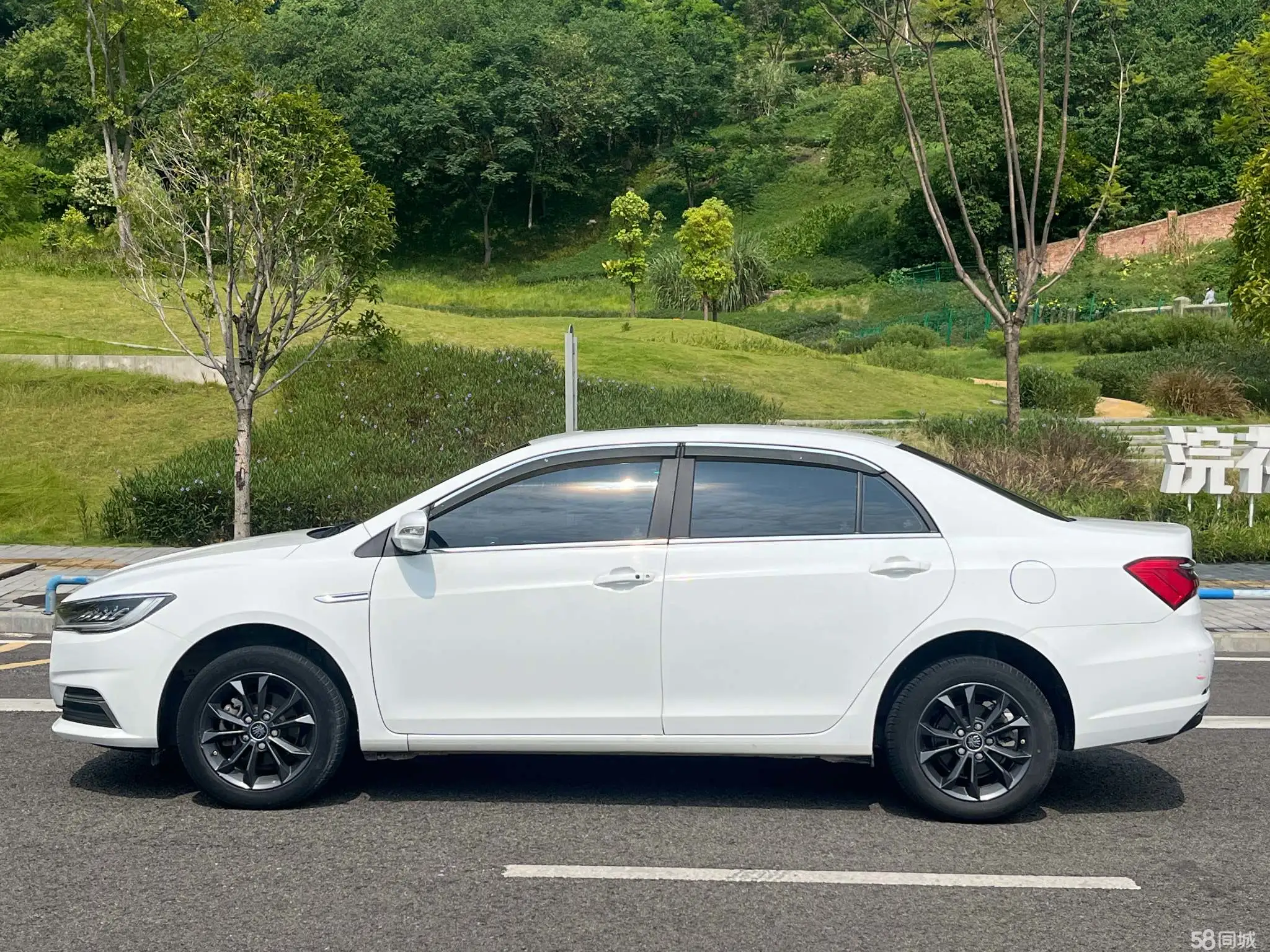 BYD Qin 2021 car image #21