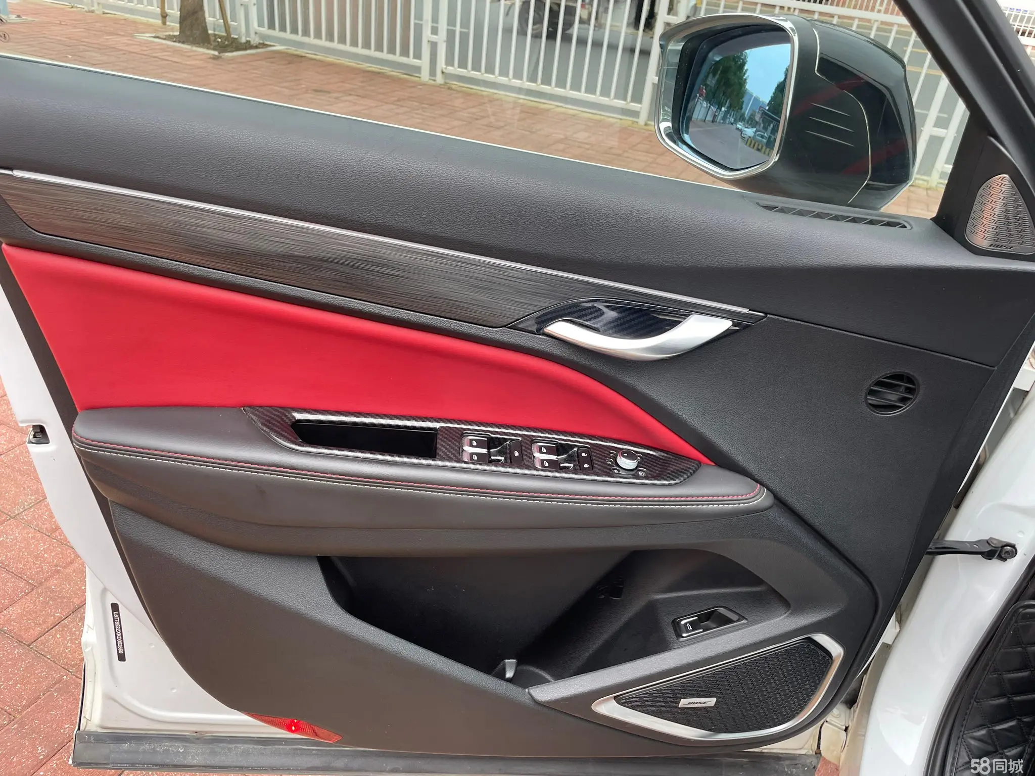 GEELY Tugella 2019 car image #21