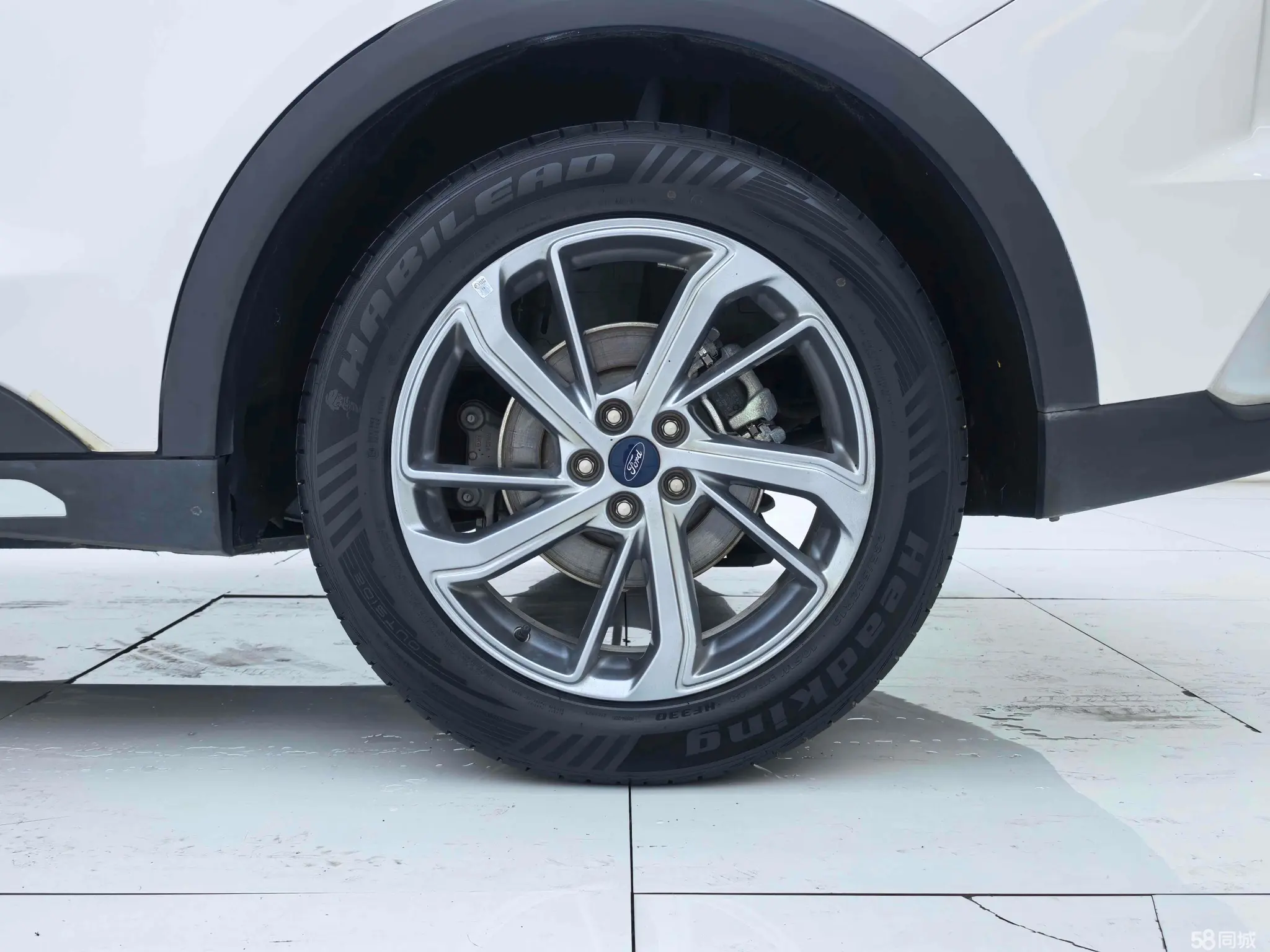 Ford Evos 2022 car image #21