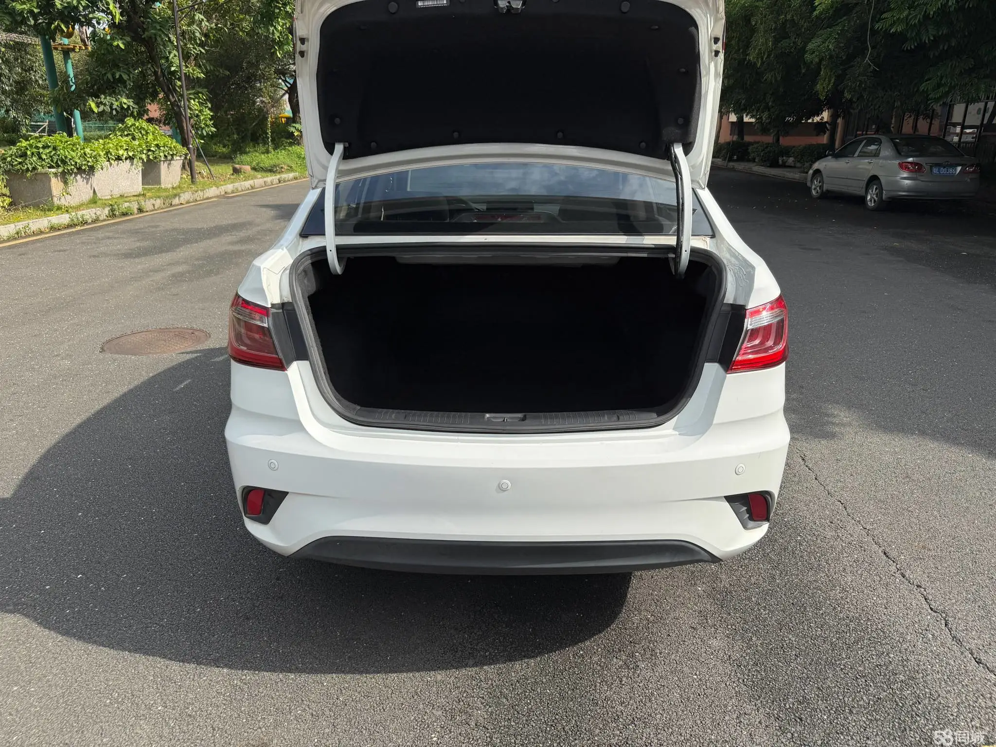 Changan Eado DT 2018 #21 Changan Eado DT 2018 car image #21