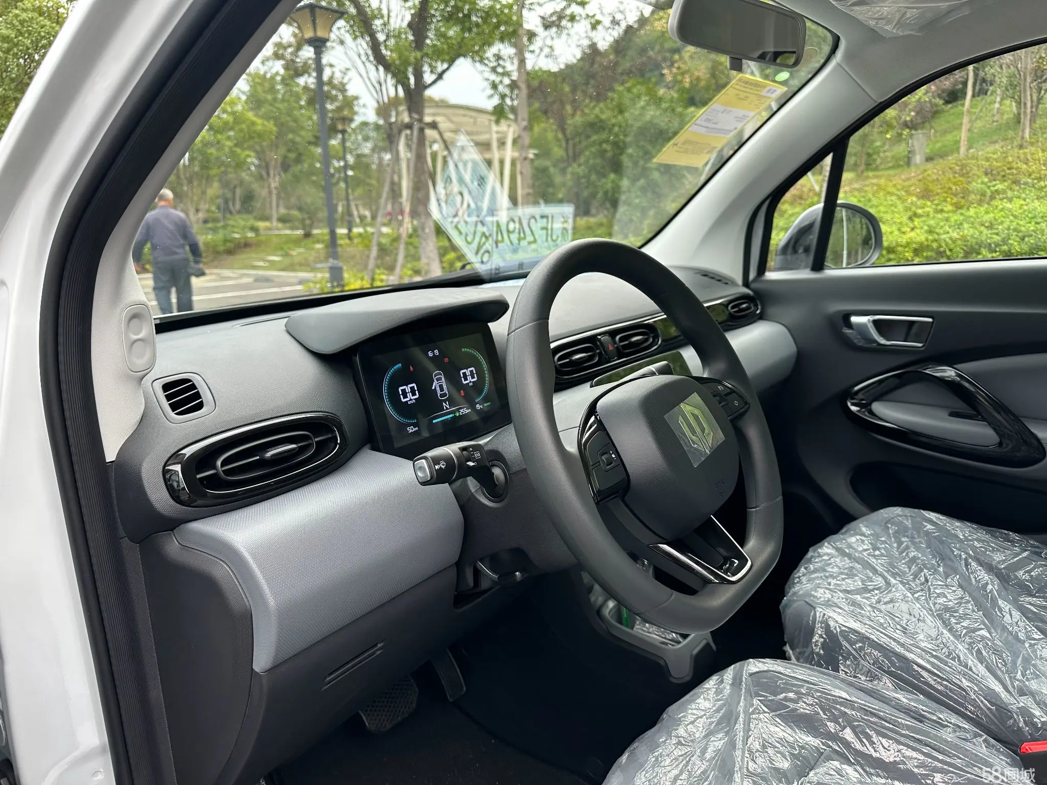 零跑汽车 零跑T03 2025 汽车图片 #21