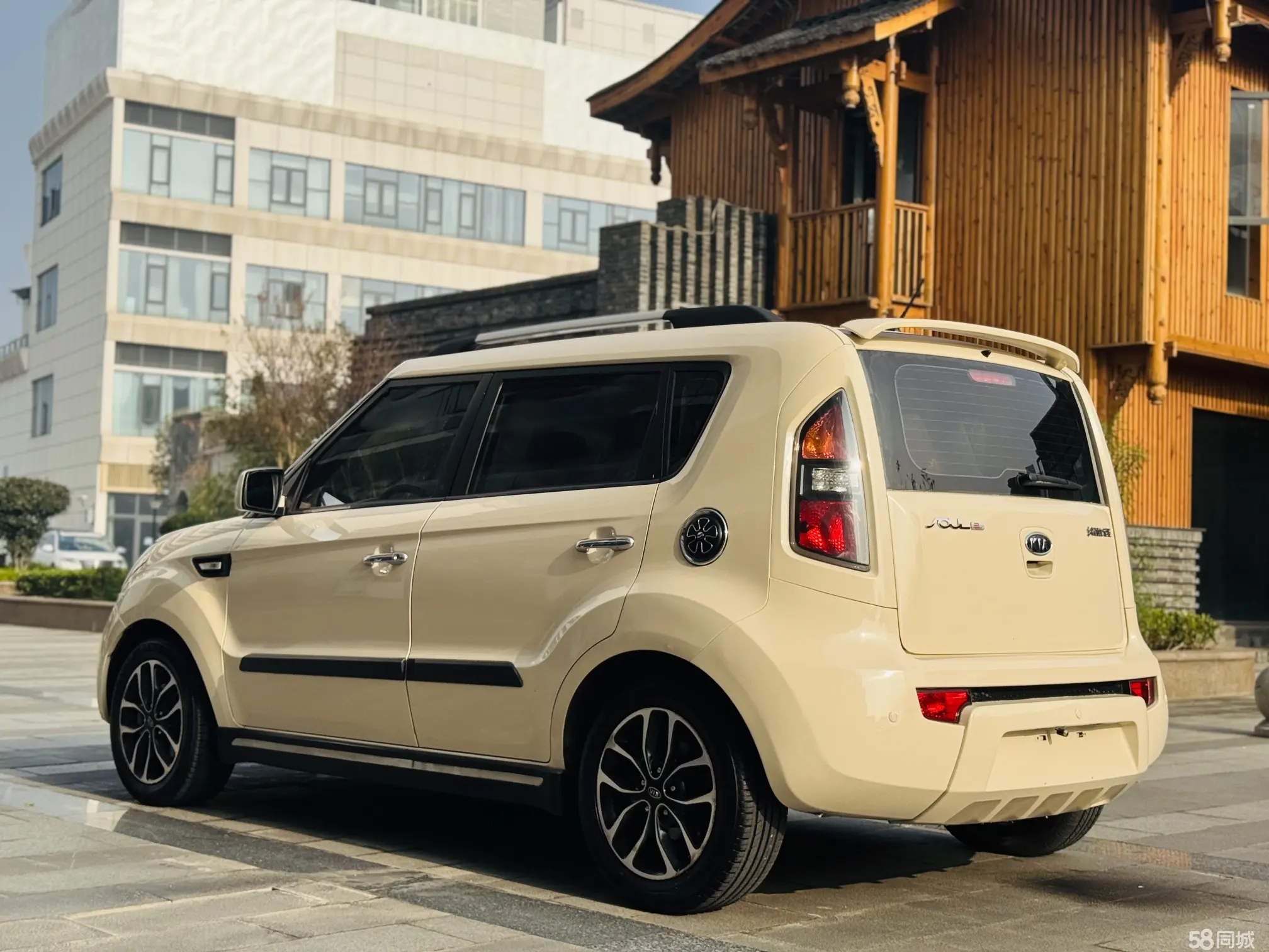 起亚 秀尔 2011 汽车图片 #21