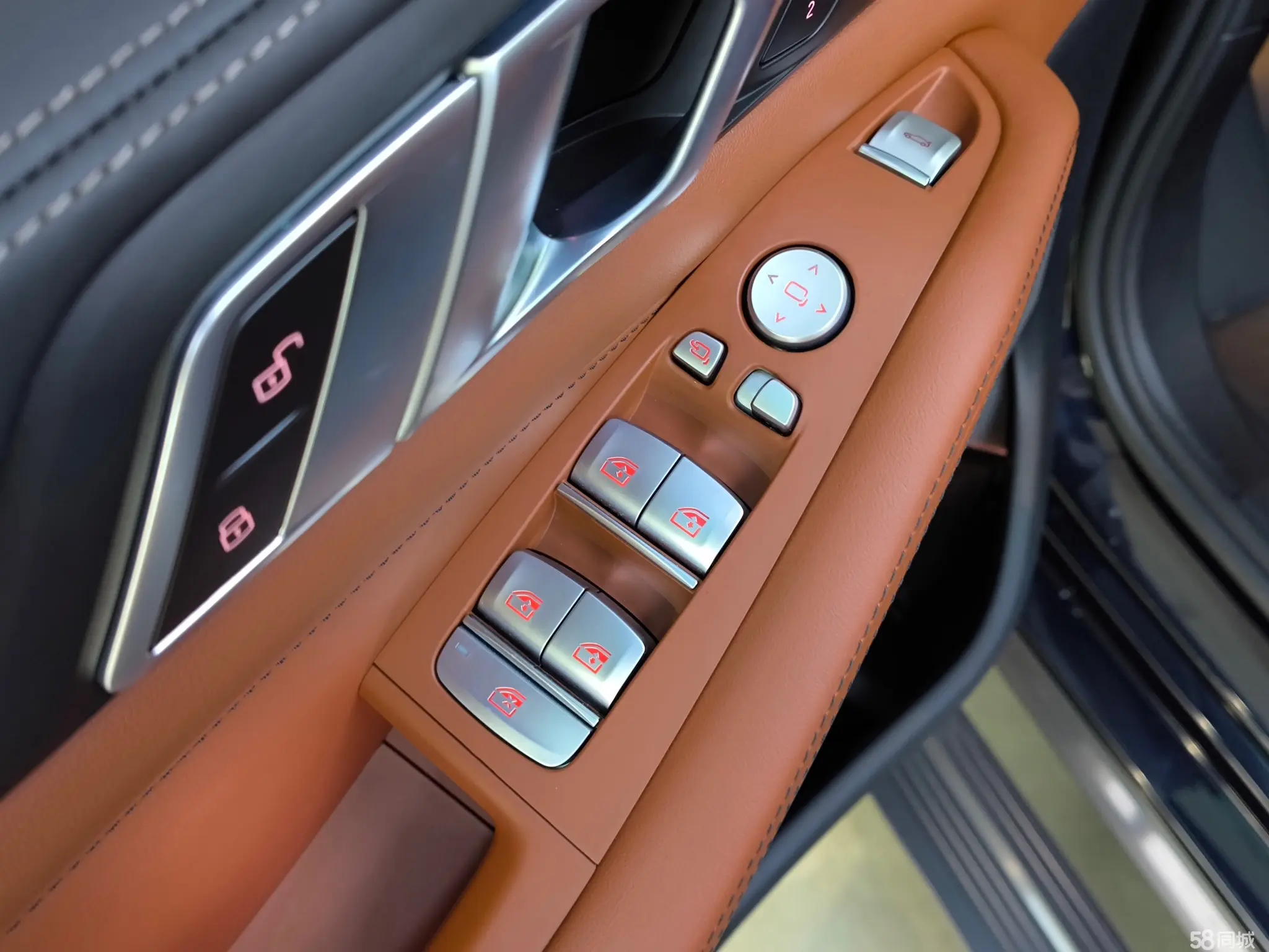 BMW X7 2023 immagine di auto #21