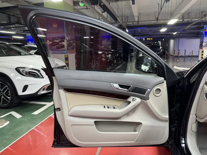 Audi A6 2019 car image #21