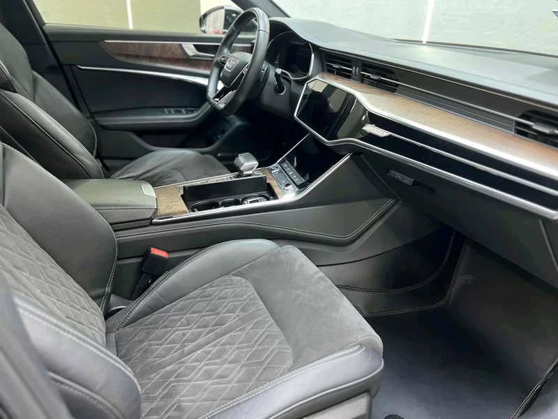 Audi A6L e-tron 2021 immagine di auto #21