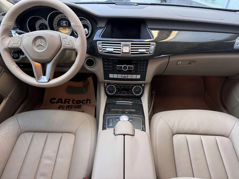 Mercedes-Benz CLS Class 2012 car image #21