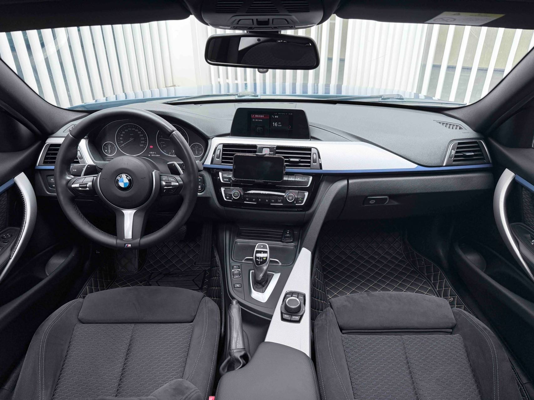 BMW 3 Series 2019 car image #7