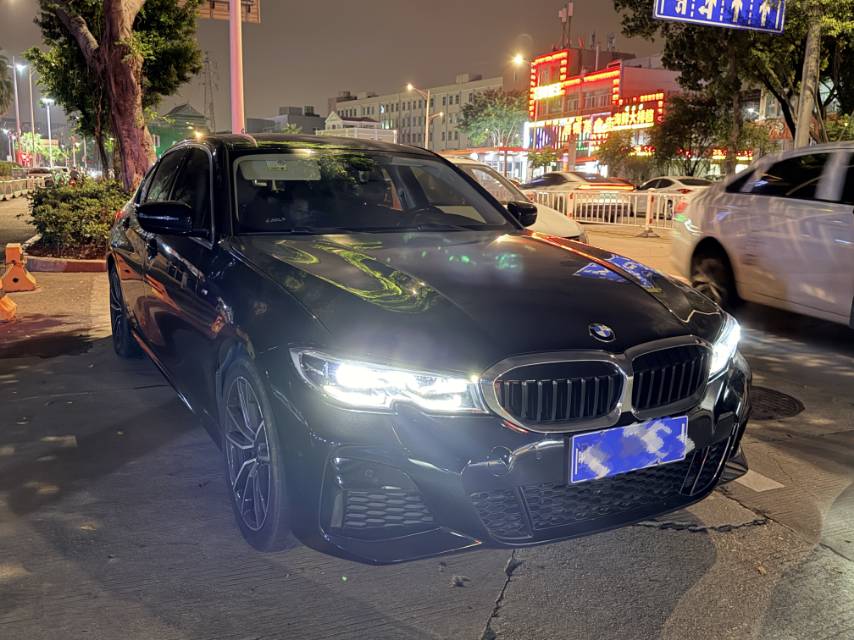 BMW 3 Series 2022 immagine di auto #3