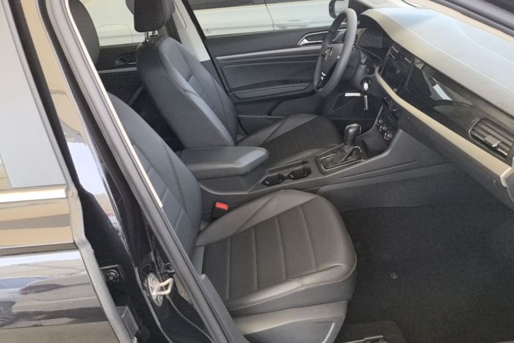 Volkswagen Lavida 2021 car image #24