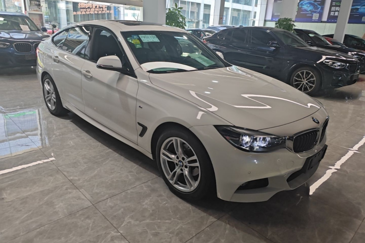BMW 3 Series GT 2019 #4 BMW 3 Series GT 2019 car image #4