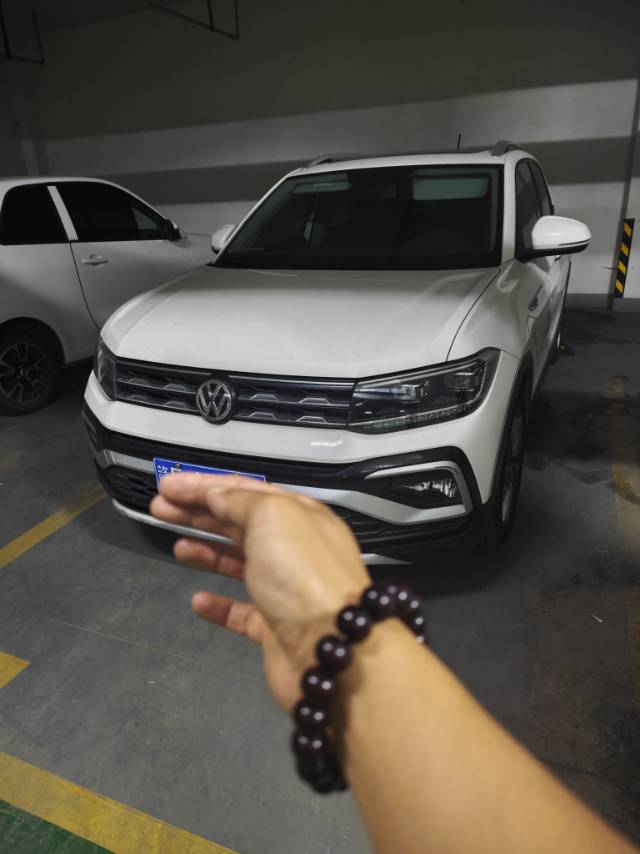 Volkswagen T-Cross 2020 Volkswagen T-Cross 2020 car image