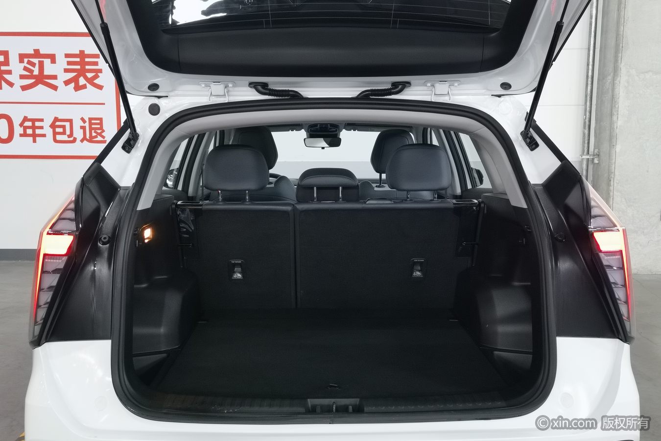 GEELY Boyue L 2024 car image #17