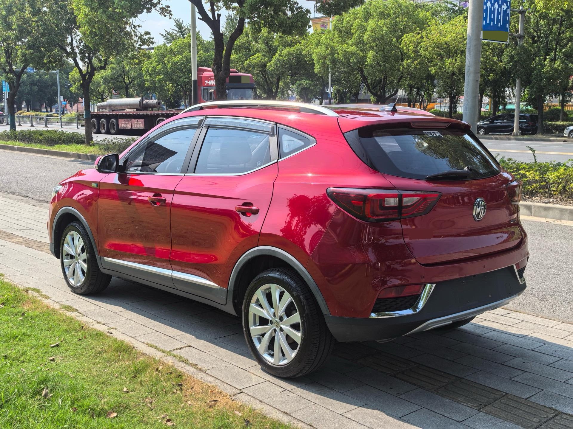 MG ZS 2017 car image #9