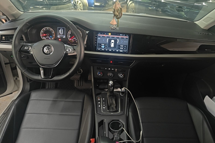 Volkswagen Lavida 2020 car image #10