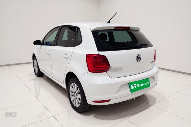Volkswagen Polo 2016 car image #5