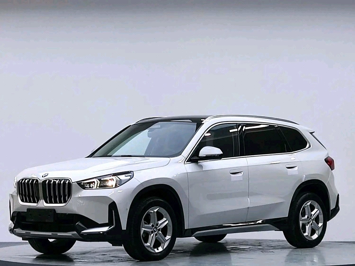 BMW X1 2023 car image 