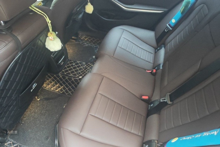 BMW 3 Series 2020 immagine di auto #19