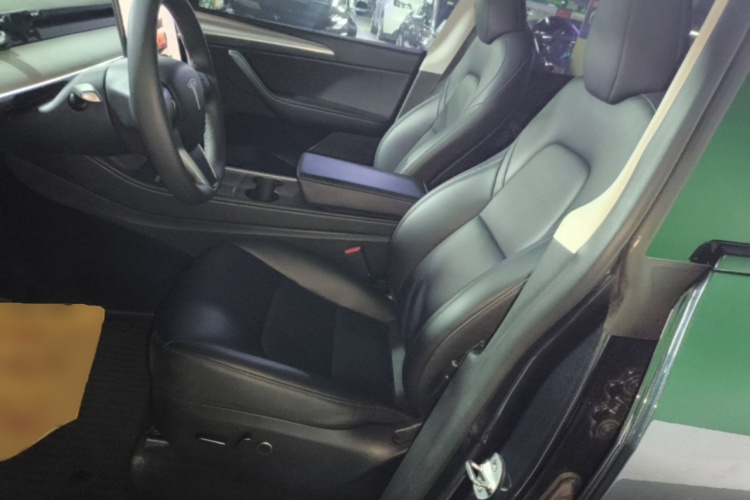 Tesla Model Y 2024 #15 Tesla Model Y 2024 car image #15