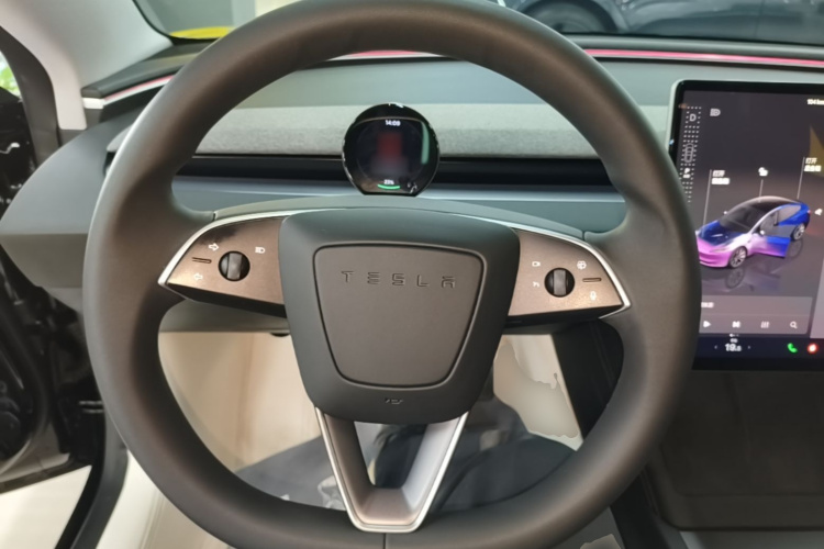 Tesla Model 3 2023 #11 Tesla Model 3 2023 car image #11