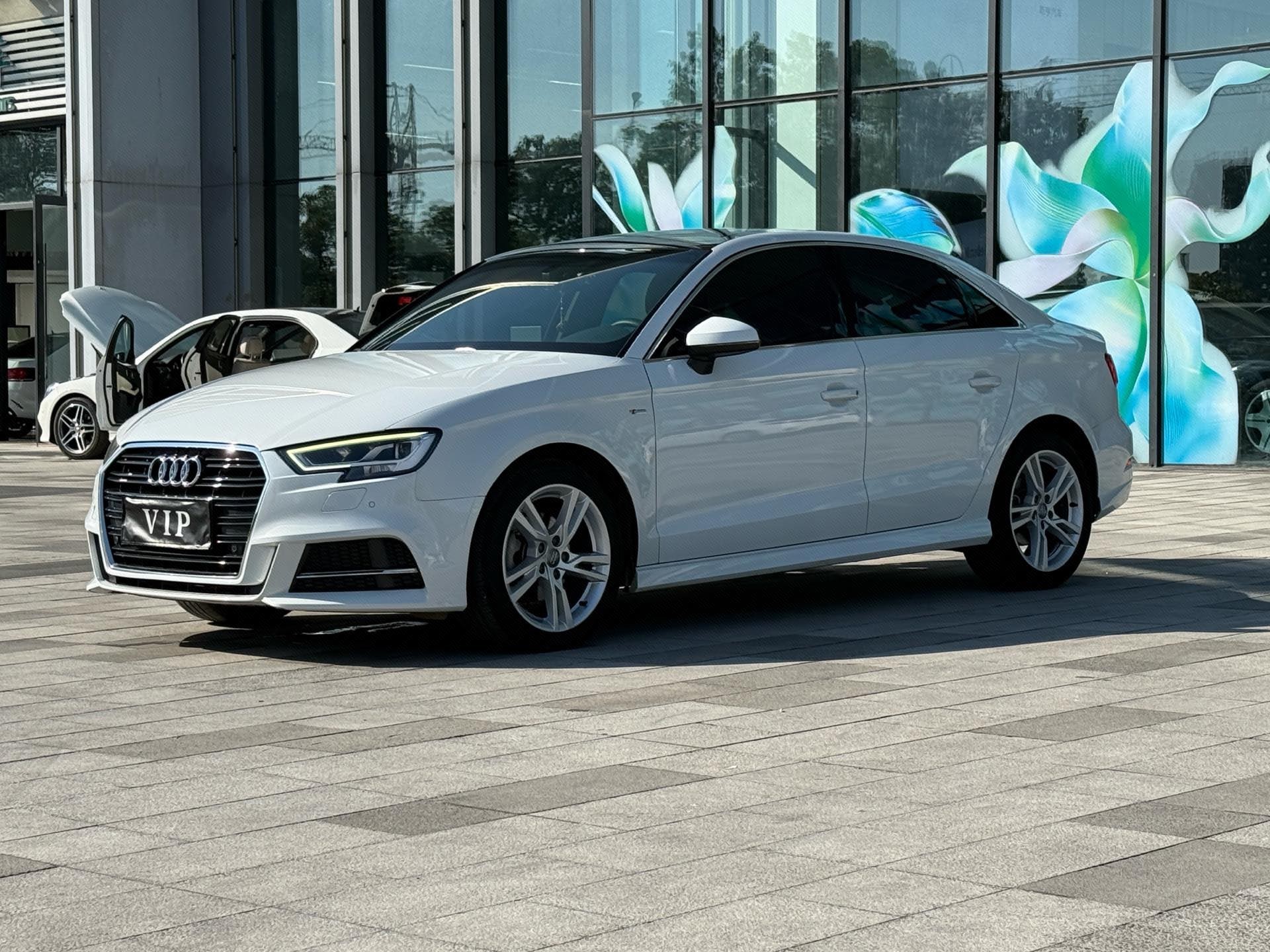 2019 2019 car image