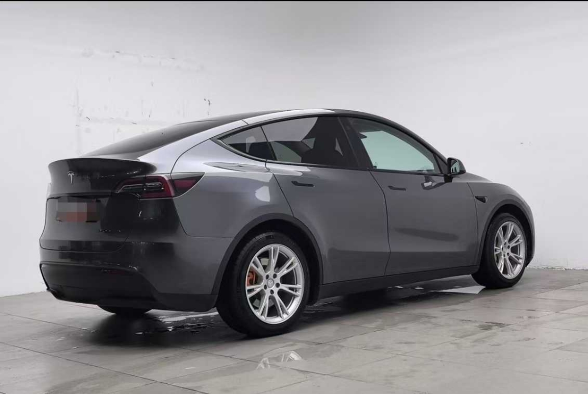 Tesla Model Y 2022 #2 Tesla Model Y 2022 car image #2