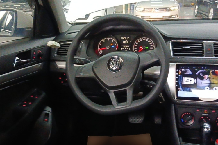 Volkswagen Lavida 2019 immagine di auto #11