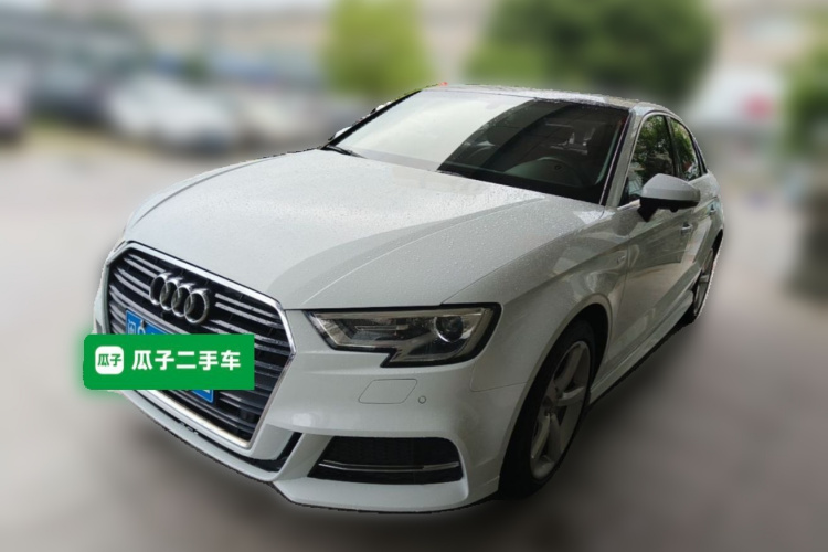 Audi A3 2018 car image #2