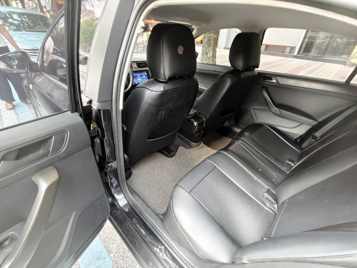 Volkswagen Santana 2015 #5 Volkswagen Santana 2015 car image #5