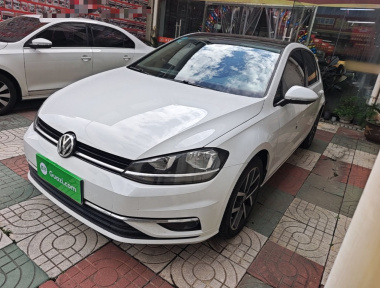 Volkswagen Golf 2020 Volkswagen Golf 2020 صورة سيارة
