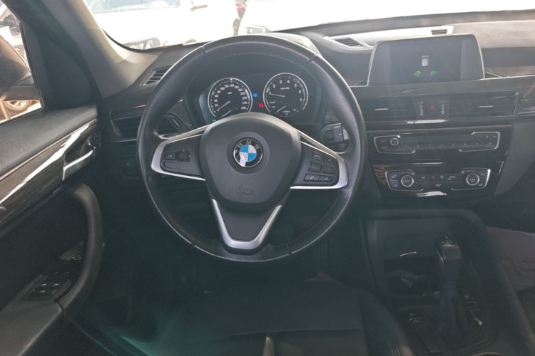 BMW X1 2018 car image #11