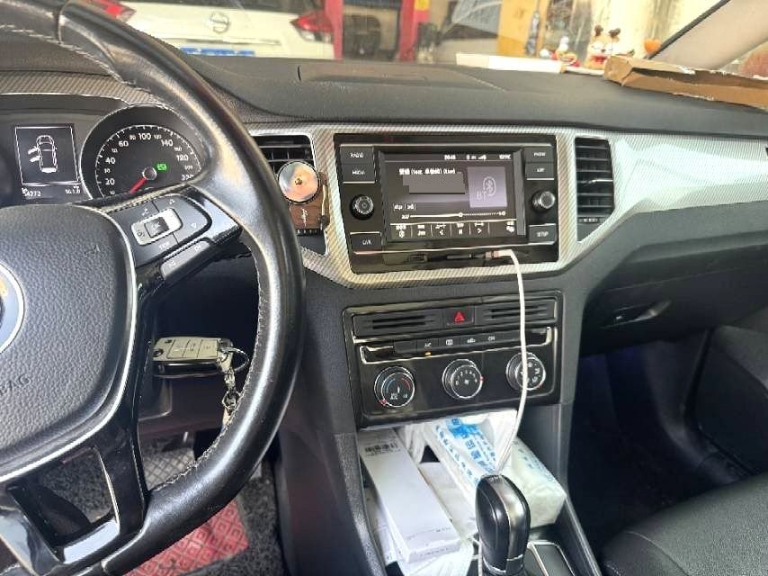 Volkswagen Golf Sportsvan 2019 car image #4