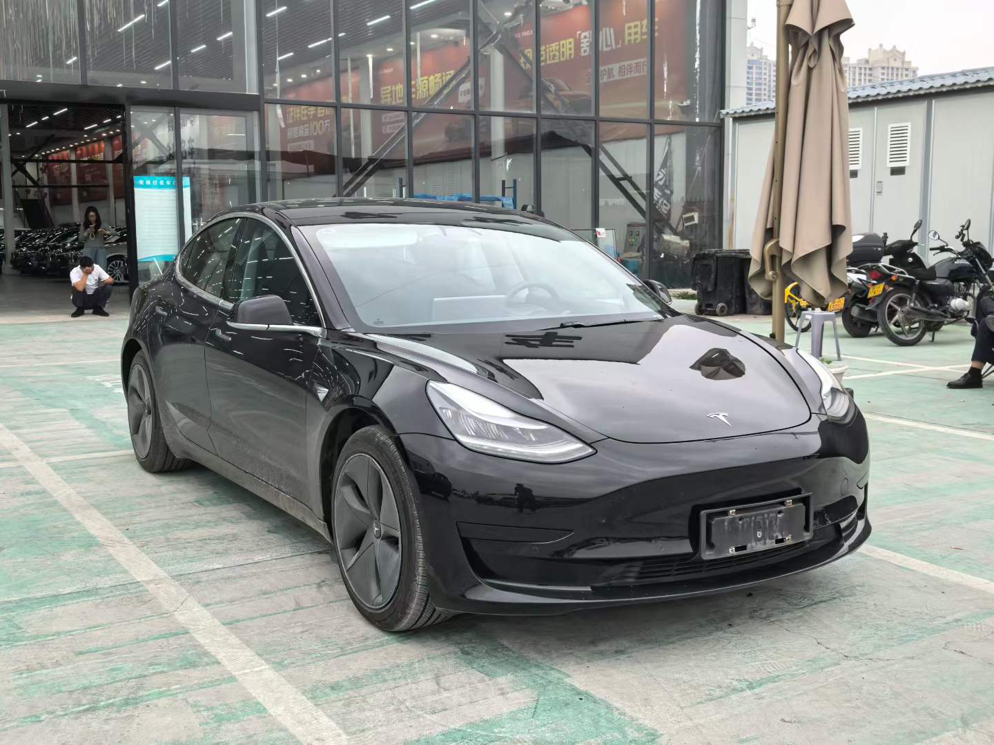 Tesla Model 3 2020 car image 