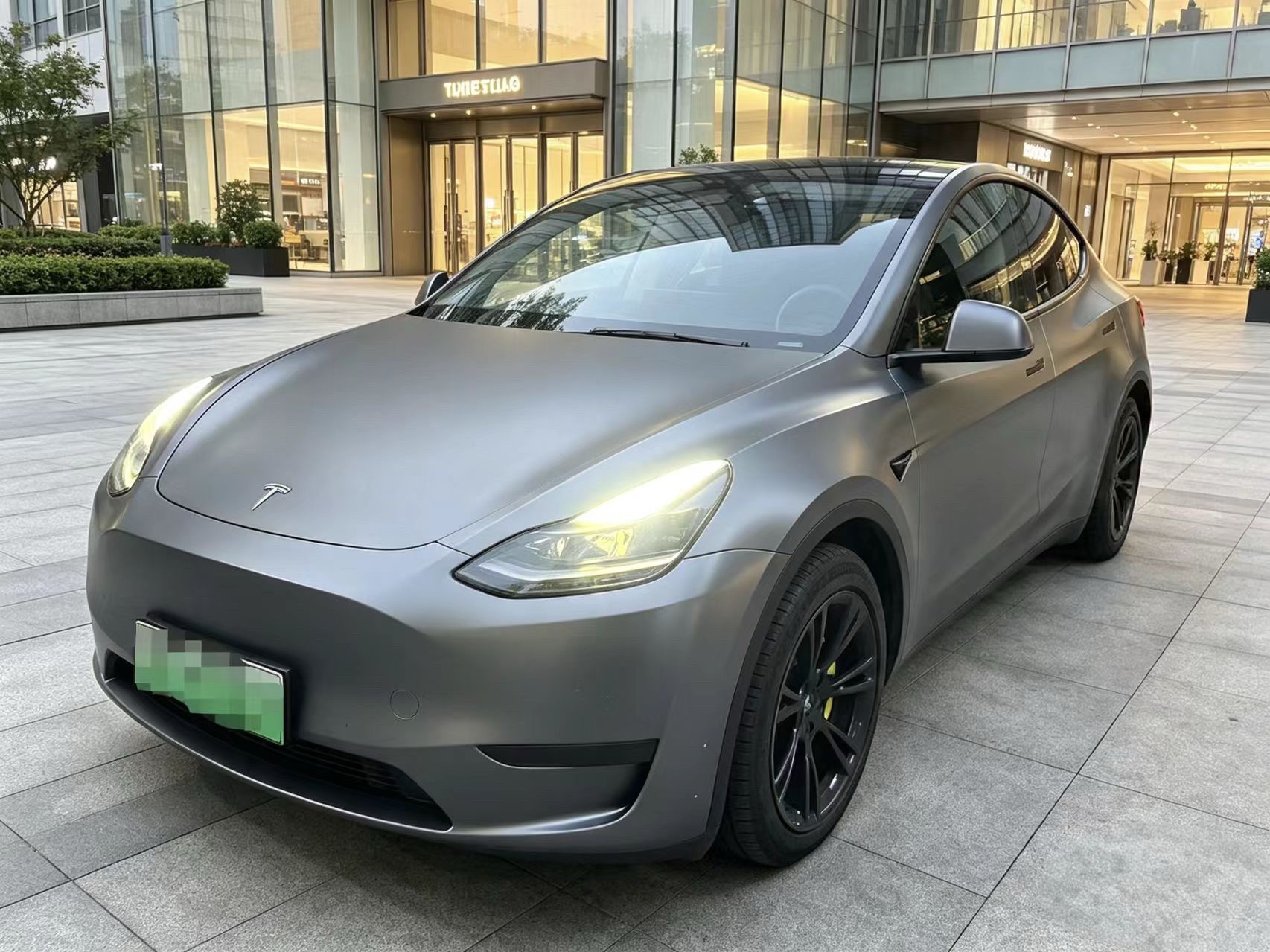 Tesla Model Y 2022 Tesla Model Y 2022 car image