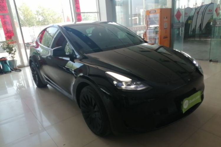 Tesla Model Y 2022 #4 Tesla Model Y 2022 car image #4