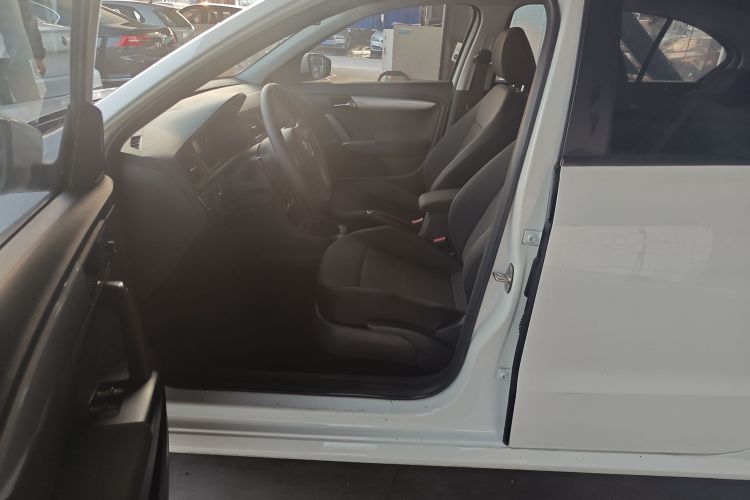 Volkswagen Lavida 2017 car image #9