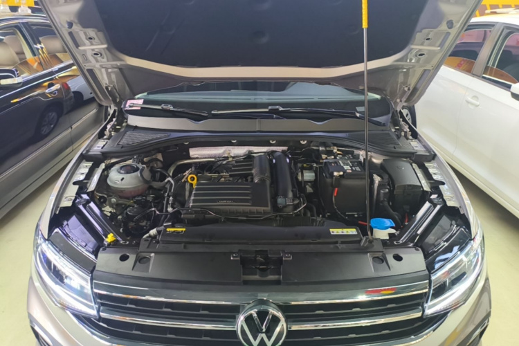 Volkswagen Bora 2024 car image #22