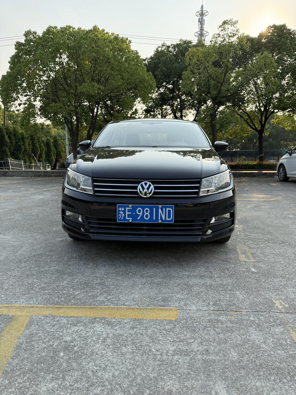 Volkswagen Santana 2021 car image #2