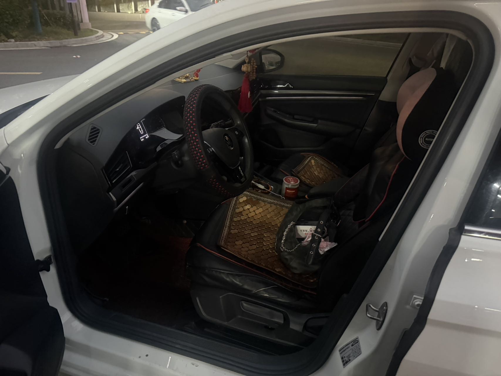Volkswagen Bora 2021 imagen de coche #4