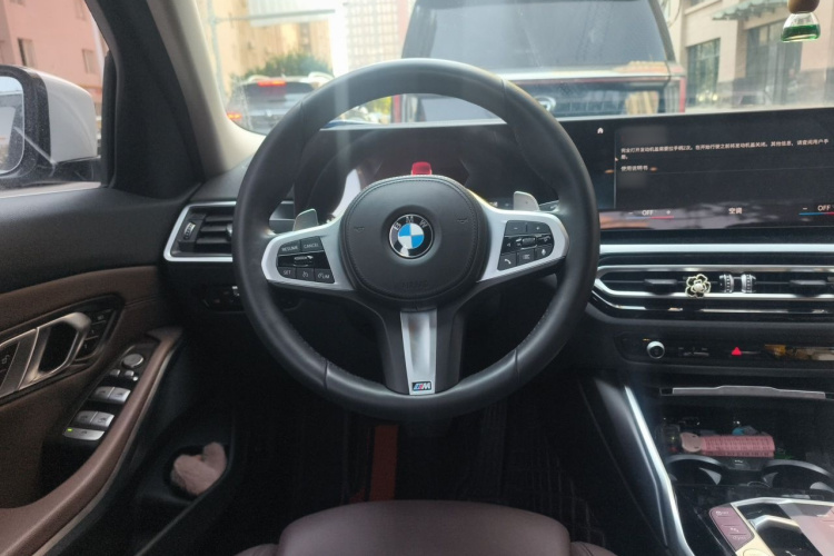 BMW 3 Series 2023 #11 BMW 3 Series 2023 car image #11